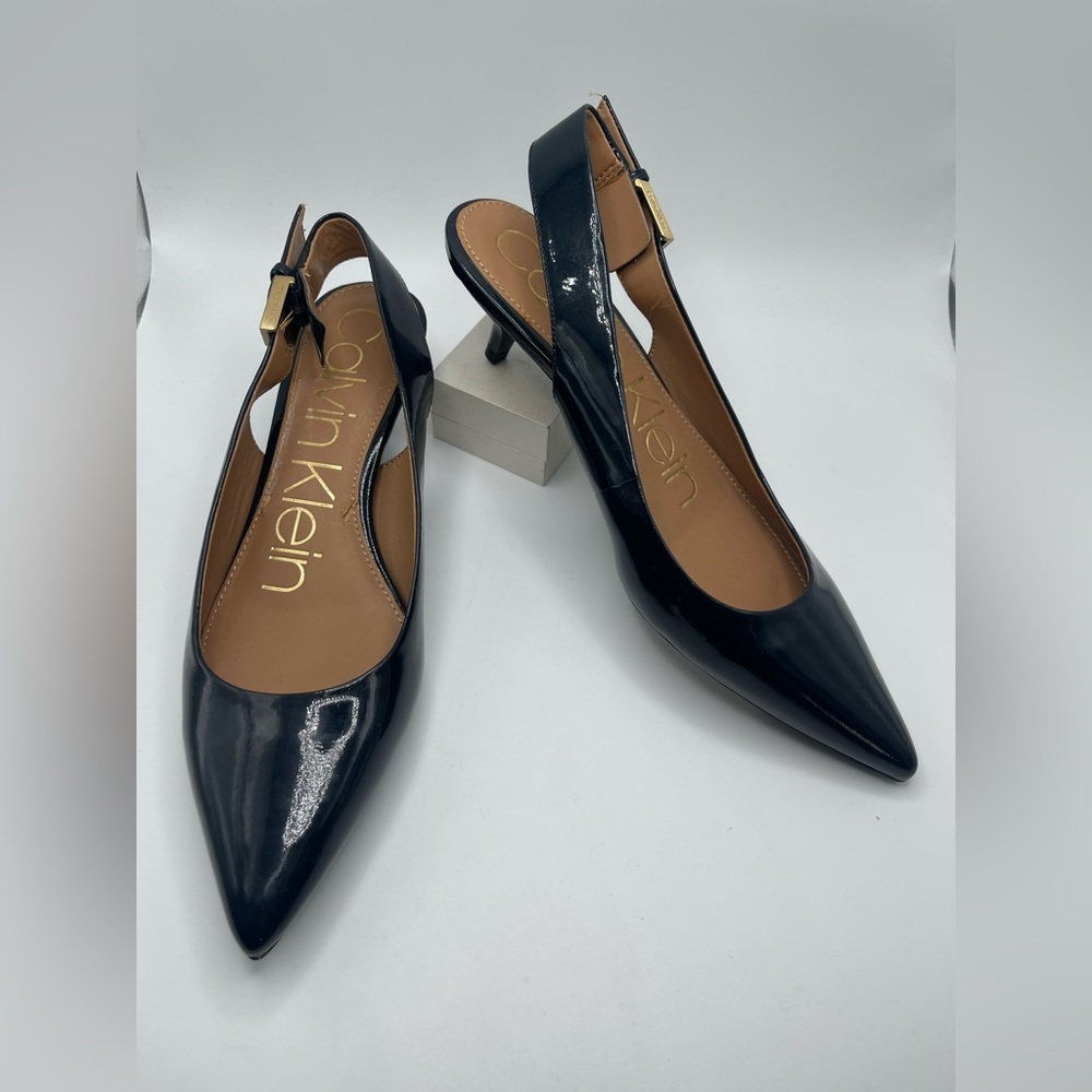 5.5M CALVIN KLEIN LUKA BLACK PATENT LEATHER WOMEN'S KITTEN HEELS SHOES (NWT)